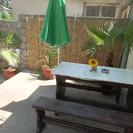 Guest house радеви Obzor